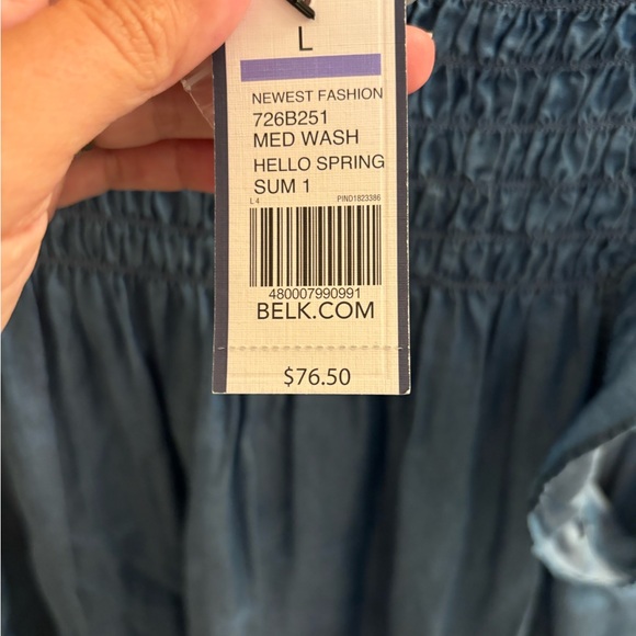 Crown & Ivy Women’s Chambray dress - Picture 4 of 8